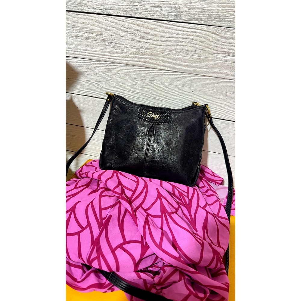 Coach Black Pebbled Leather Crossbody Bag Gold Hardware Snakeskin Trim Small - Picture 6 of 7